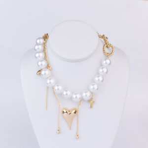 Heart Big Pearls Oval Chain